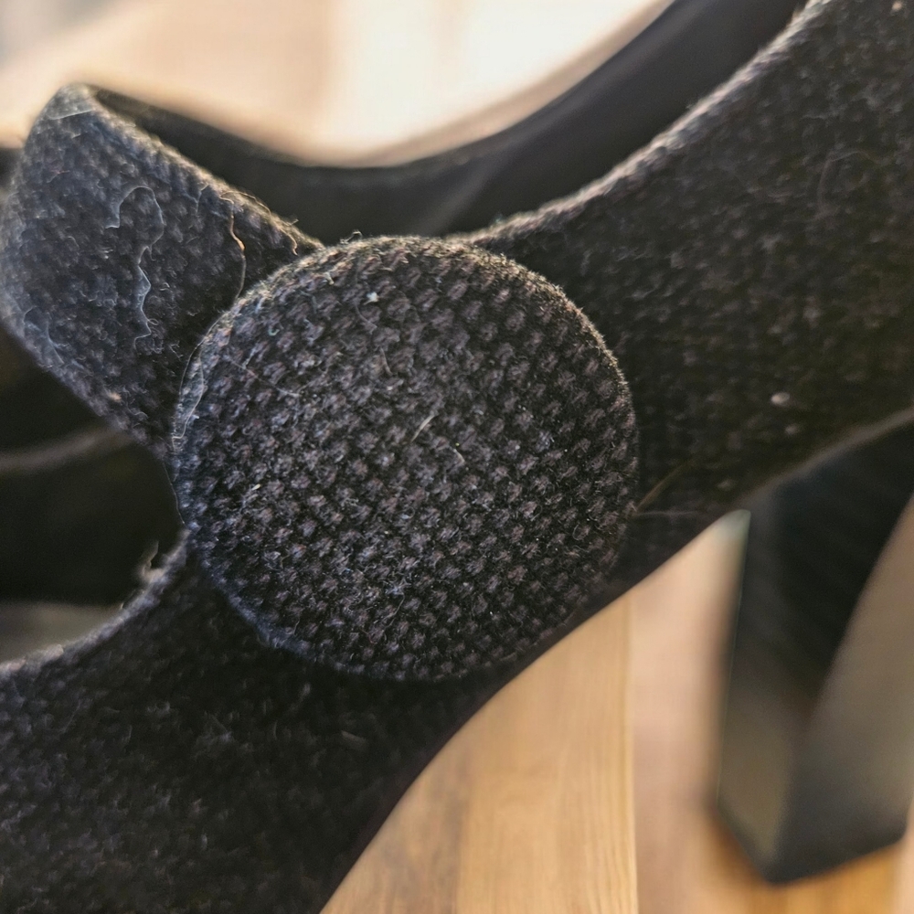 Black Mary Jane Women's Heels - Picture 4 of 9